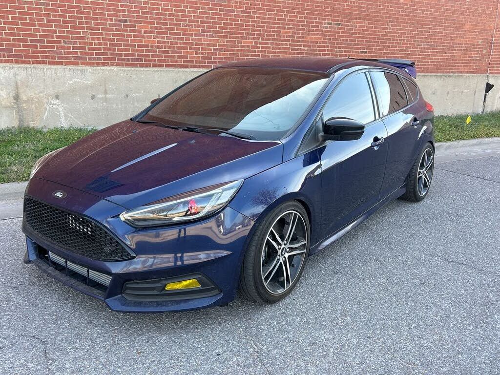 2017 FORD Focus