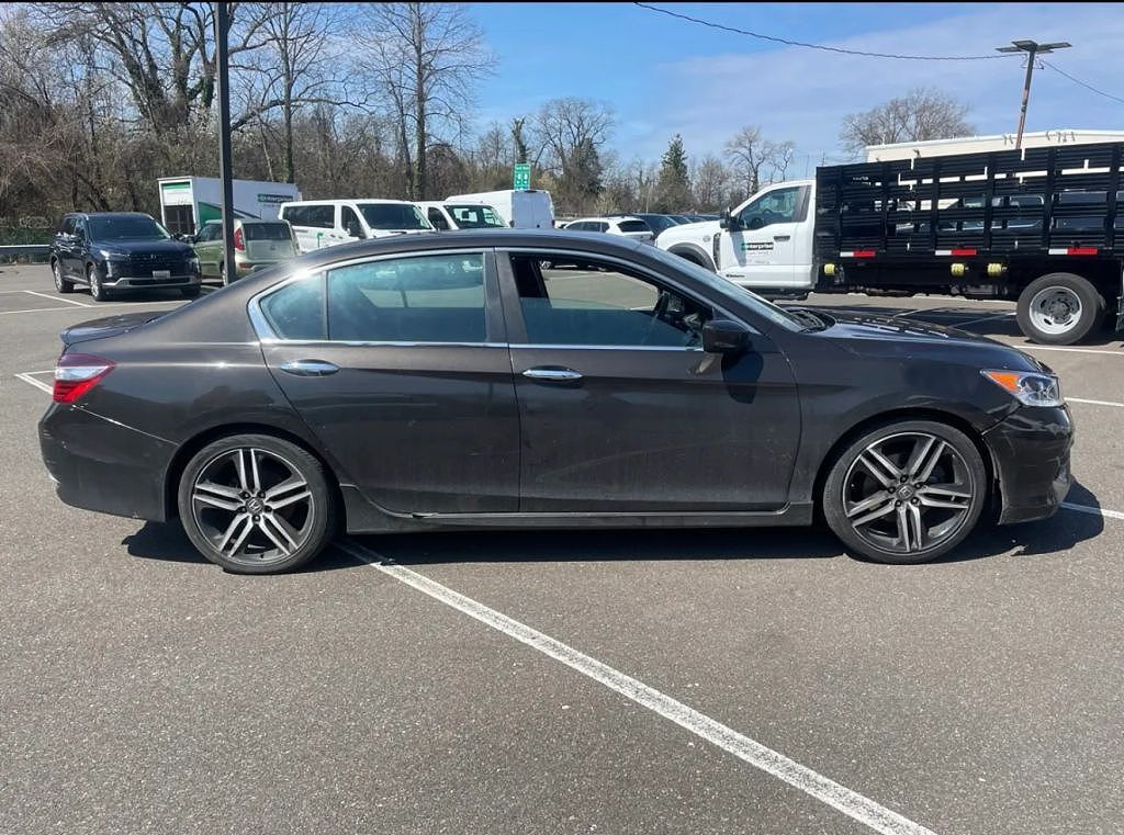 2016 HONDA Accord