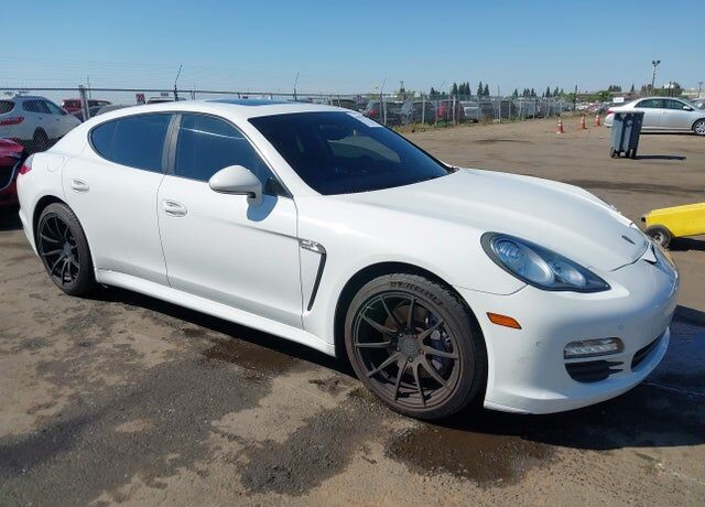 2012 PORSCHE Panamera