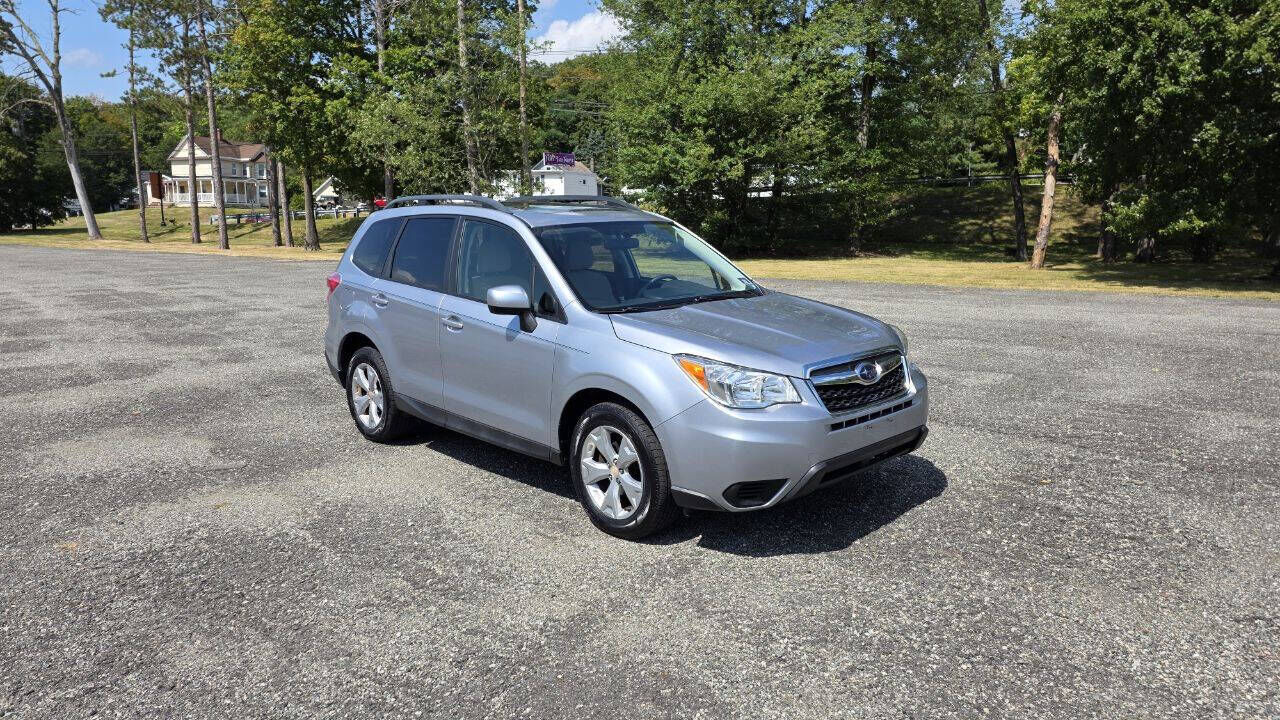 2015 SUBARU Forester