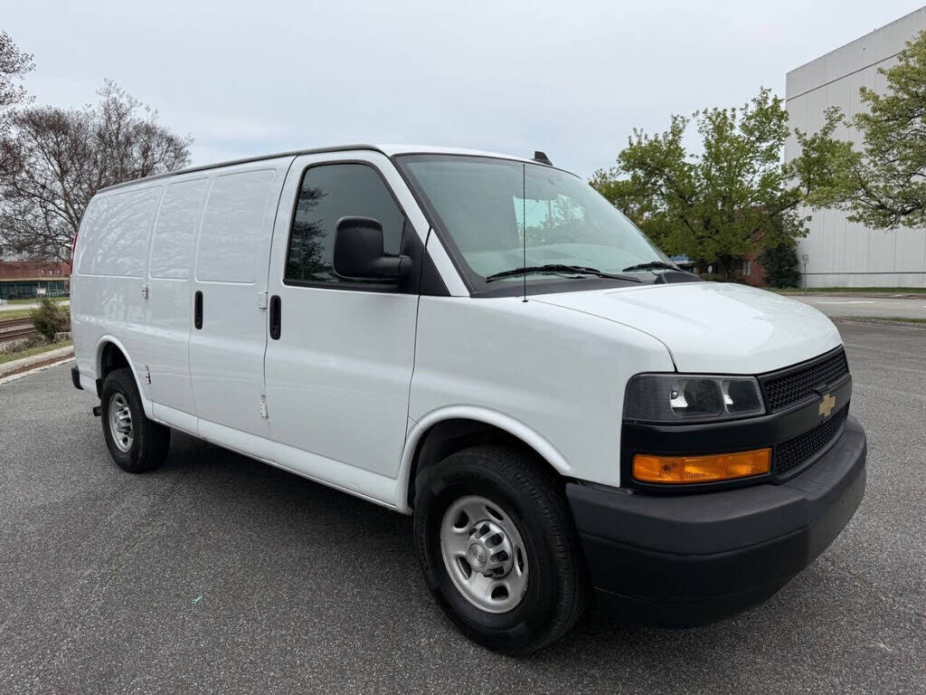 2020 CHEVROLET Express