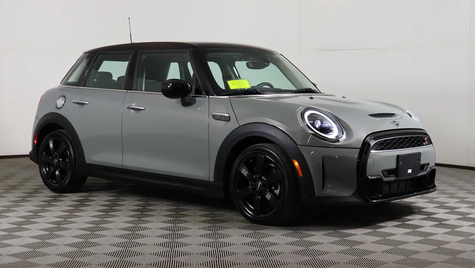 2023 MINI Hardtop