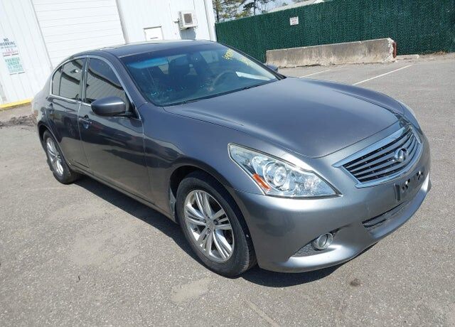 2015 INFINITI Q40