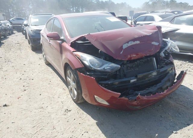 2013 HYUNDAI Elantra