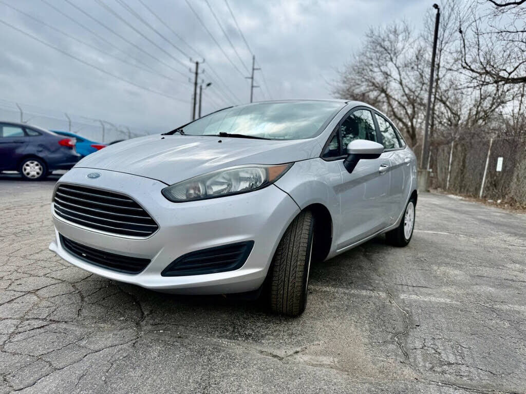 2016 FORD Fiesta