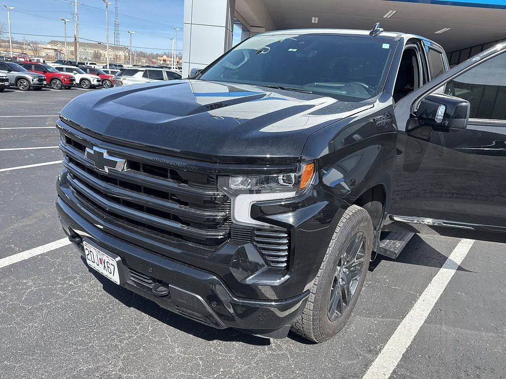 2025 CHEVROLET Silverado