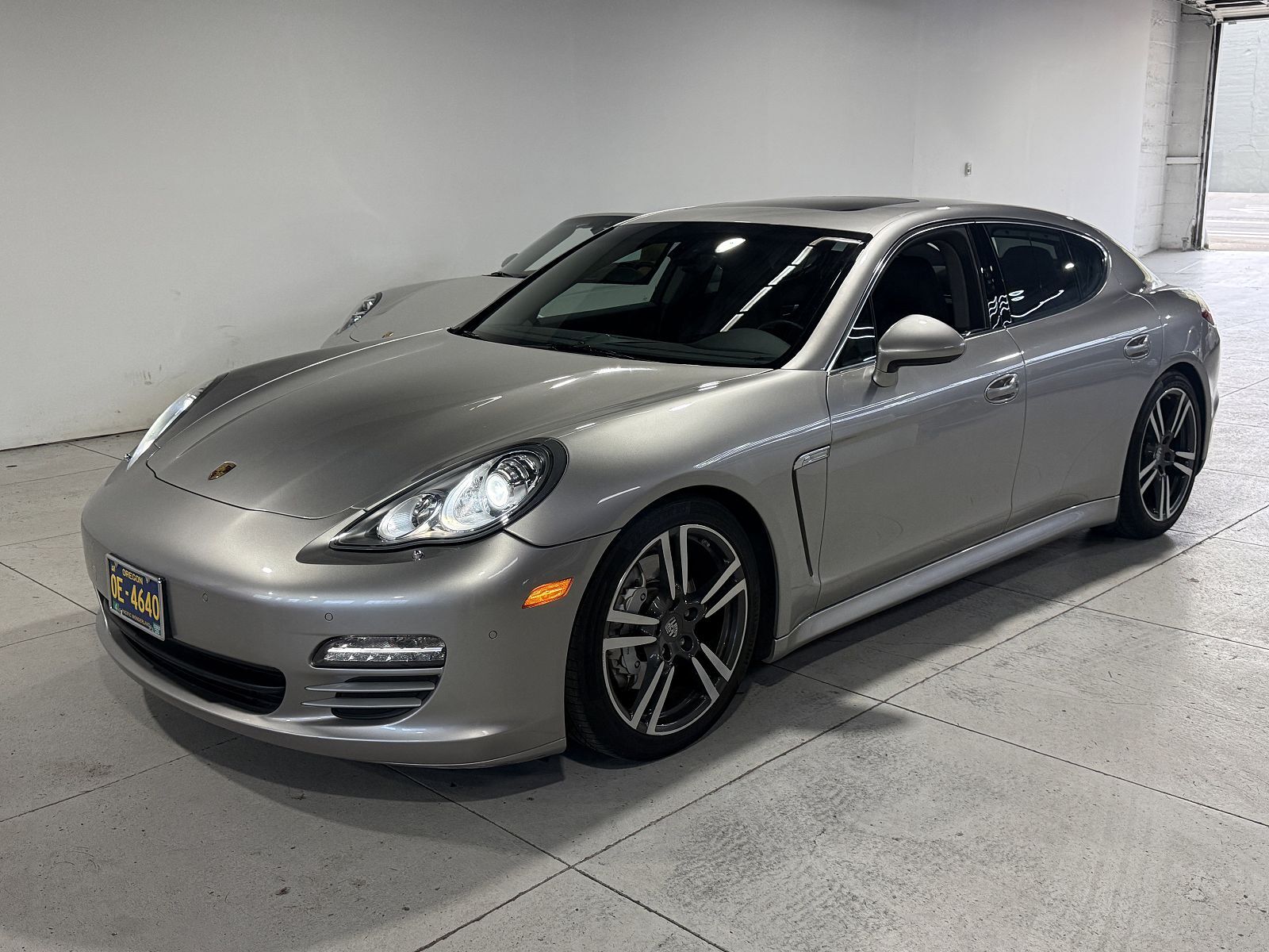 2012 PORSCHE Panamera