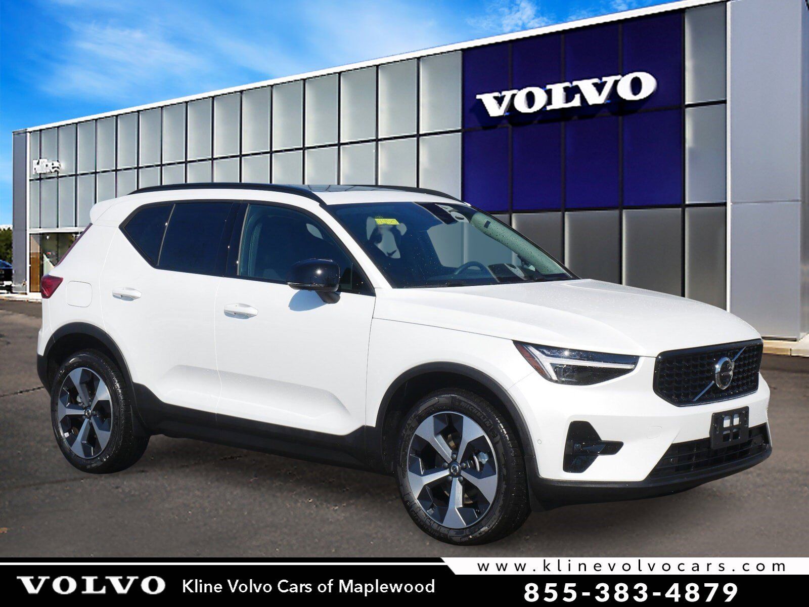 2026 VOLVO XC40
