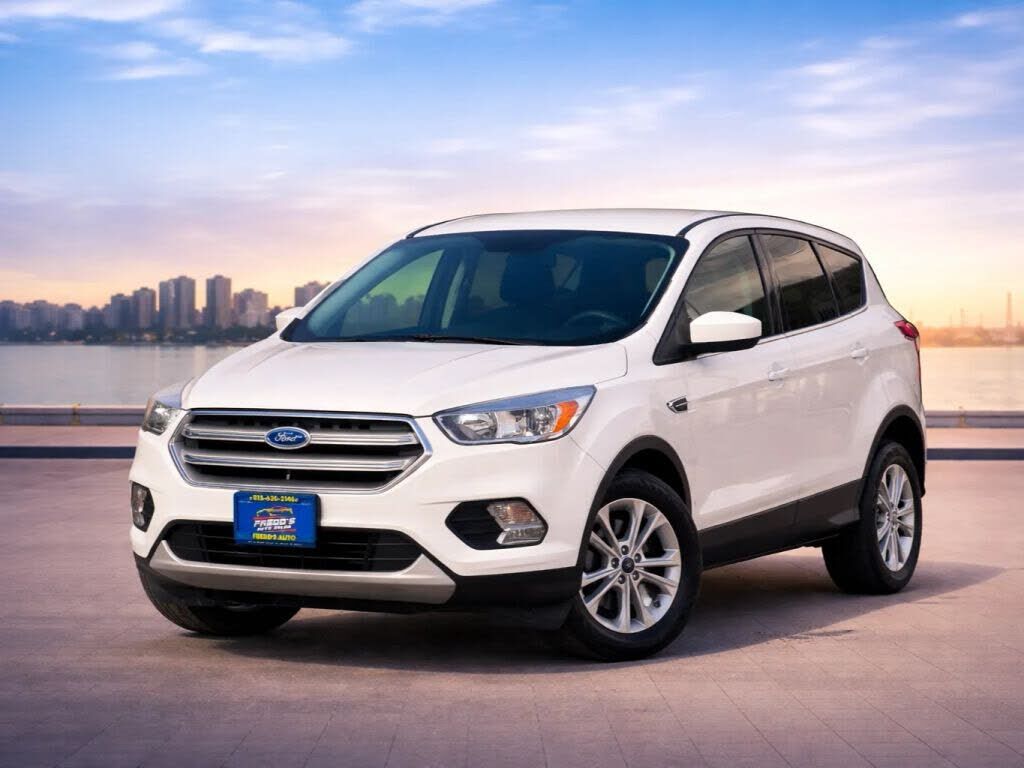 2017 FORD Escape