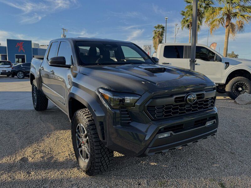 2025 TOYOTA Tacoma
