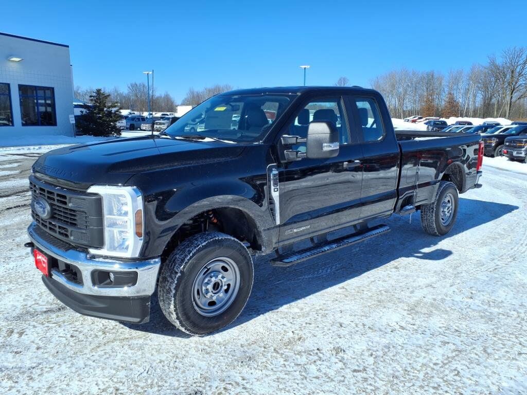 2025 FORD F-250