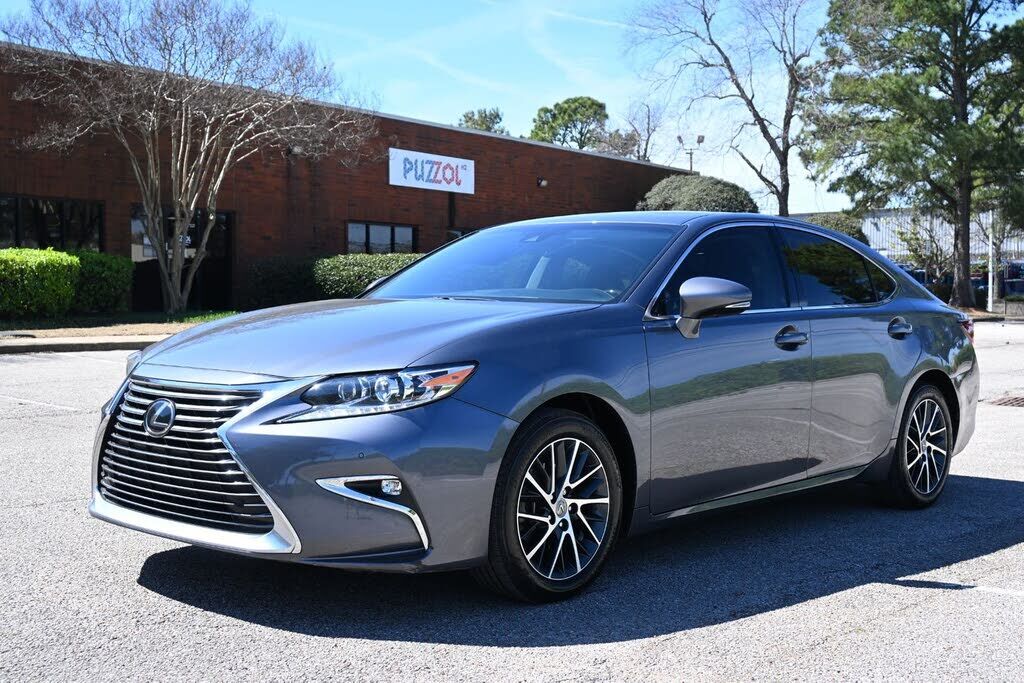 2018 LEXUS ES