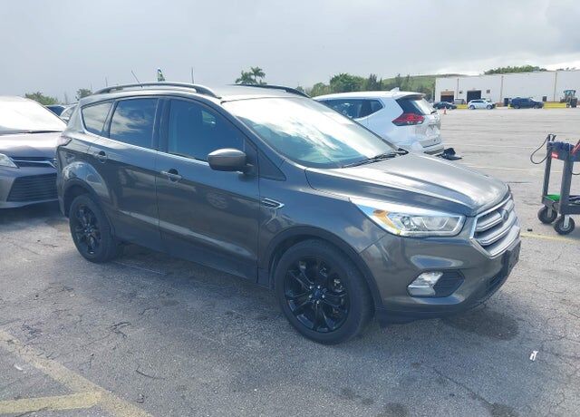 2017 FORD Escape