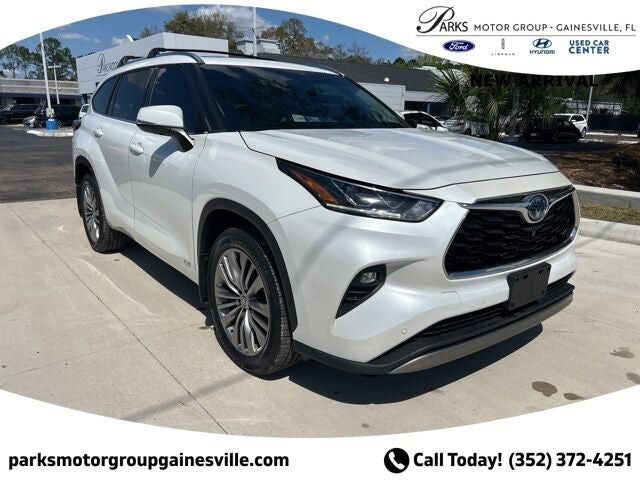 2022 TOYOTA Highlander