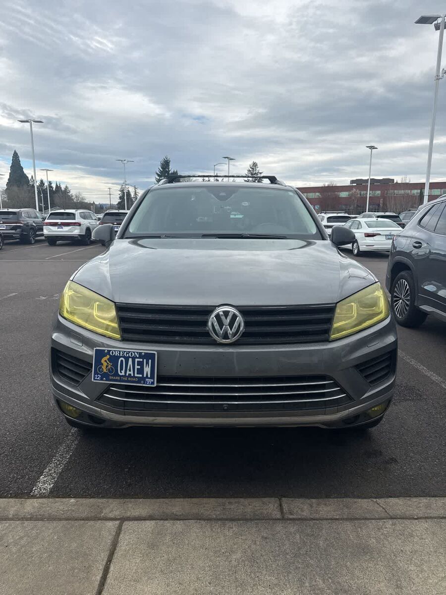 2017 VOLKSWAGEN Touareg