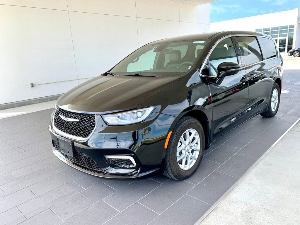 2025 CHRYSLER Pacifica