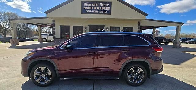 2017 TOYOTA Highlander