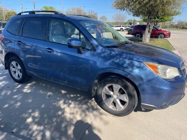 2015 SUBARU Forester