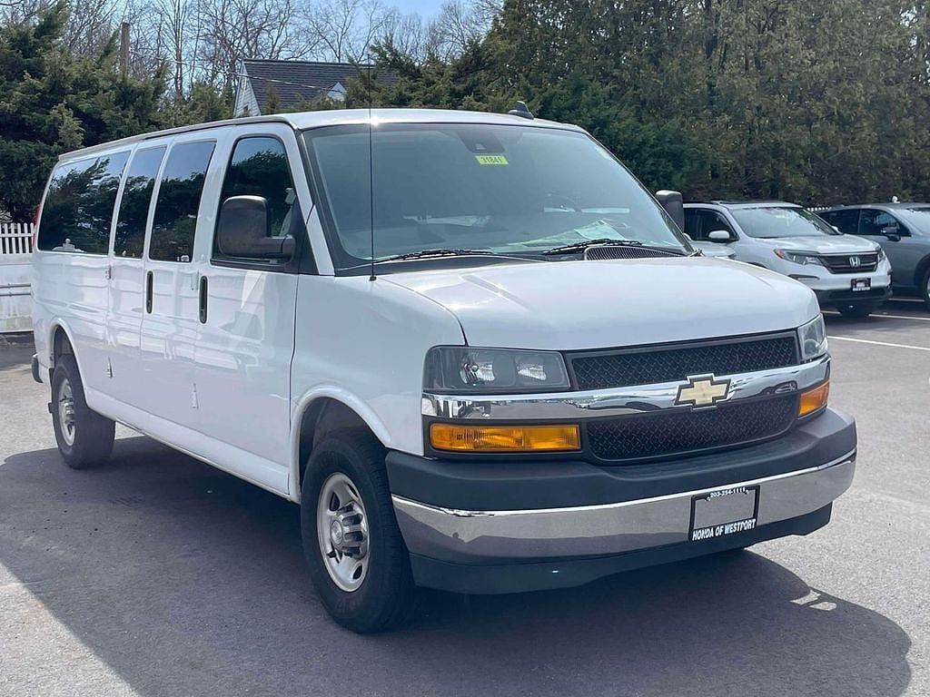 2020 CHEVROLET Express