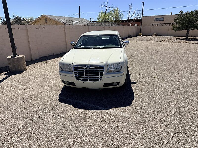 2010 CHRYSLER 300