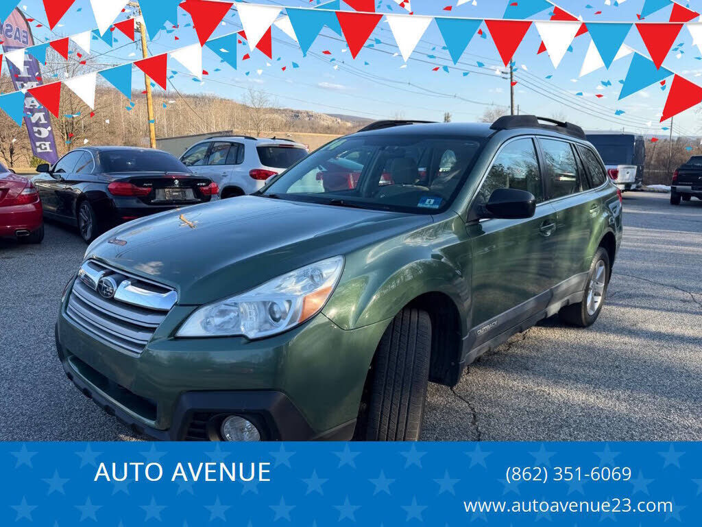 2014 SUBARU Outback