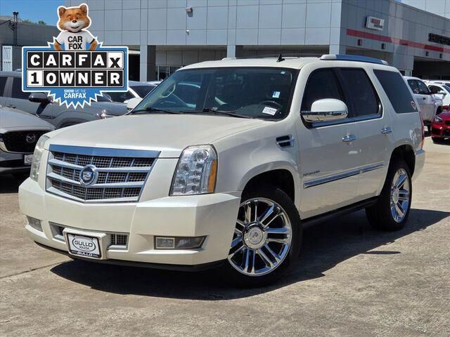 2010 CADILLAC Escalade