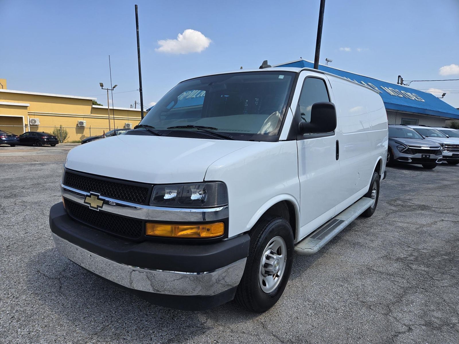 2023 CHEVROLET Express