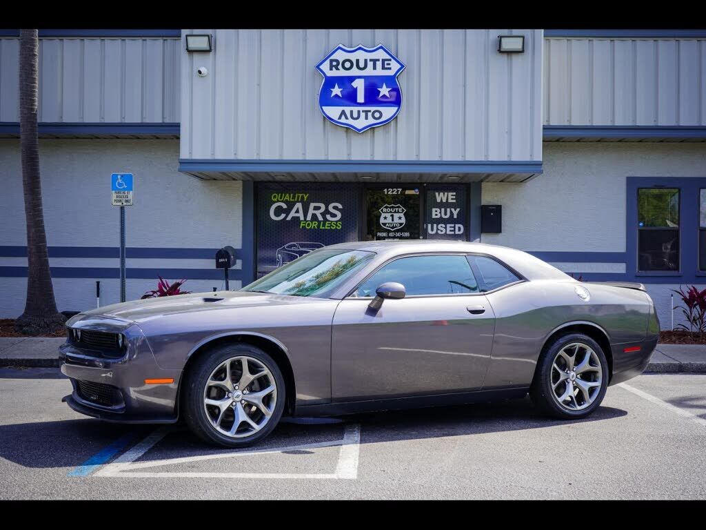 2017 DODGE Challenger