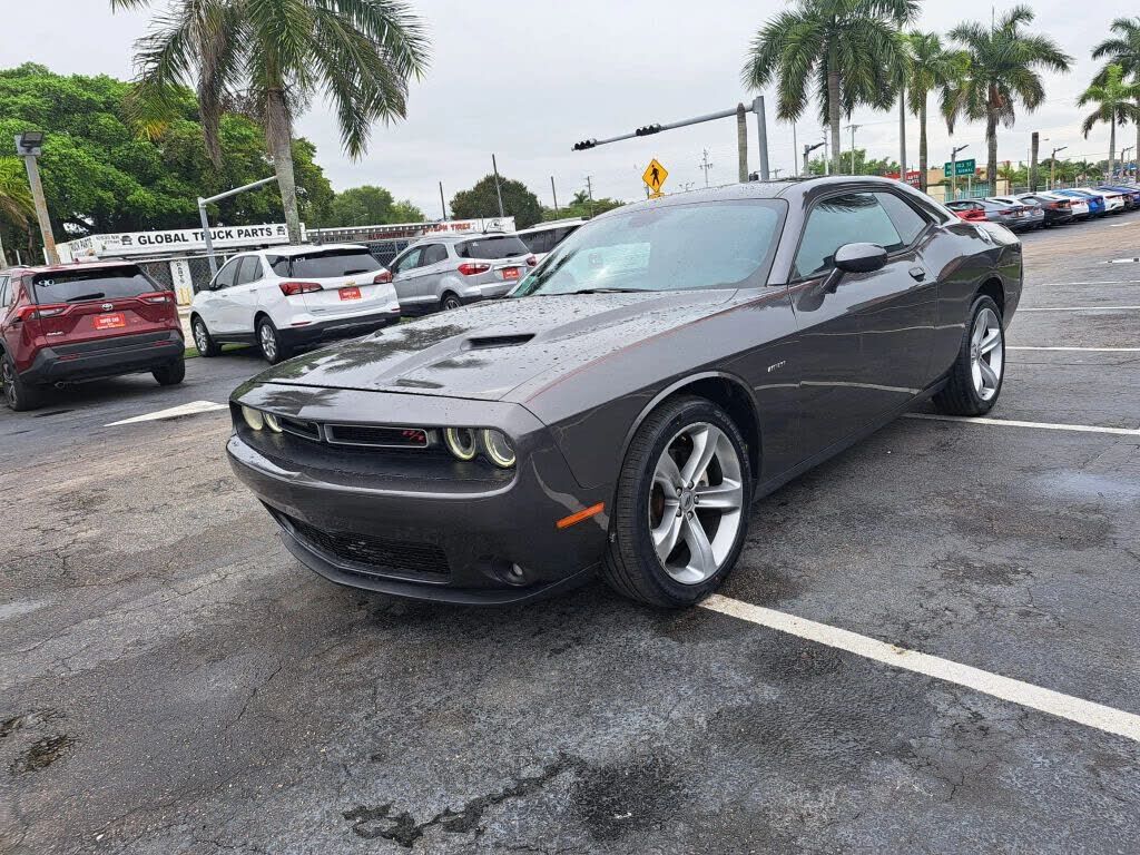 2017 DODGE Challenger