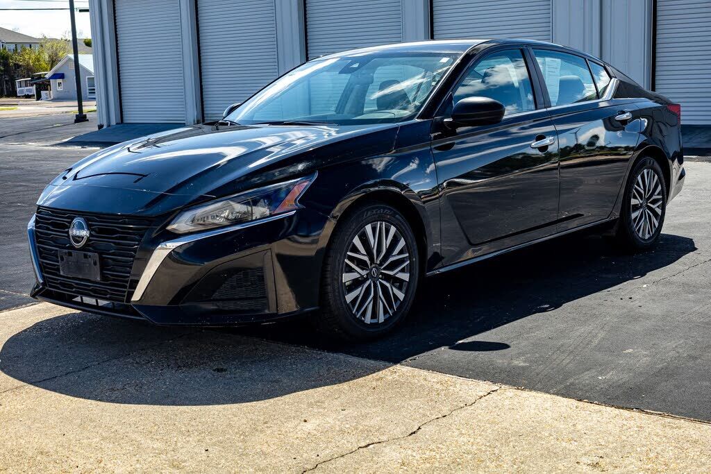 2024 NISSAN Altima
