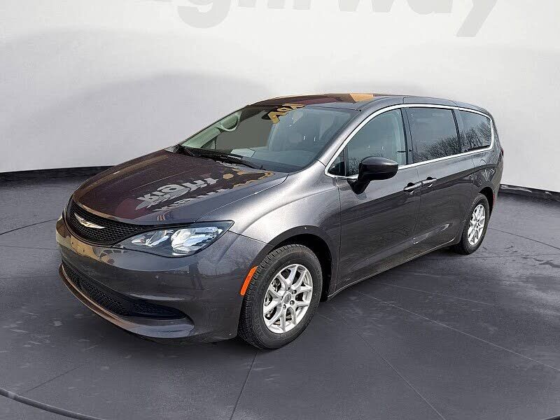 2023 CHRYSLER Voyager