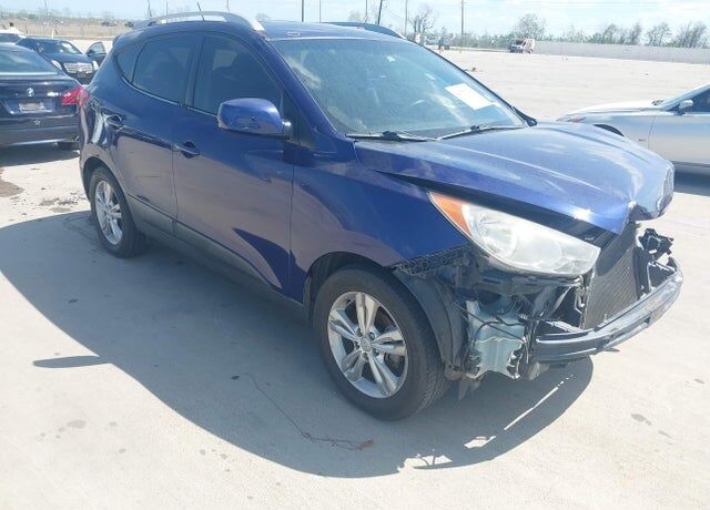 2011 HYUNDAI Tucson