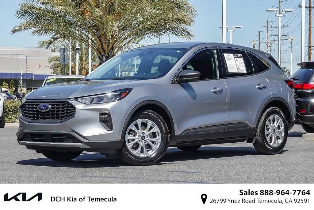 2024 FORD Escape