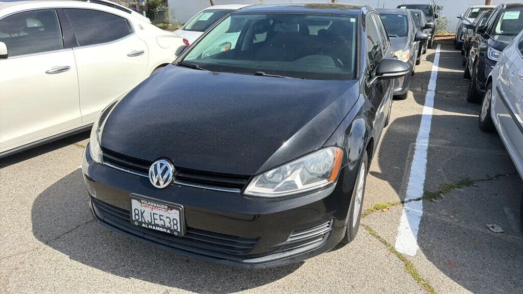 2016 VOLKSWAGEN Golf