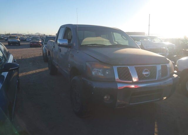 2004 NISSAN Titan