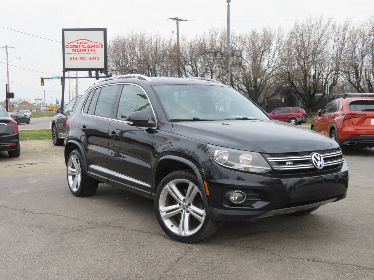 2016 VOLKSWAGEN Tiguan