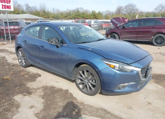 2018 MAZDA Mazda3