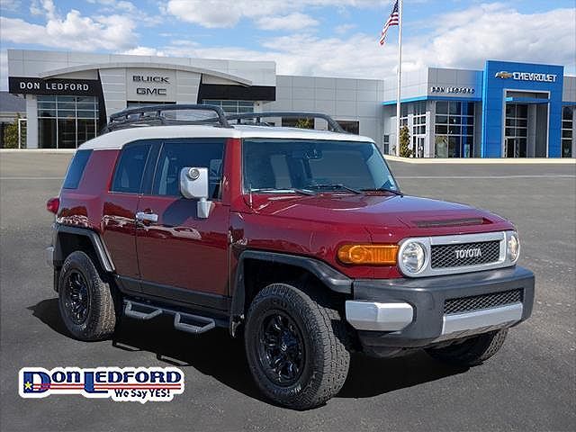 2011 TOYOTA FJ Cruiser