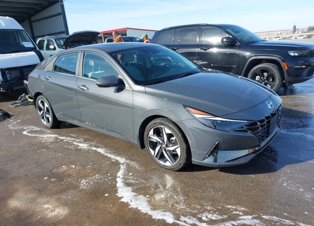 2023 HYUNDAI Elantra