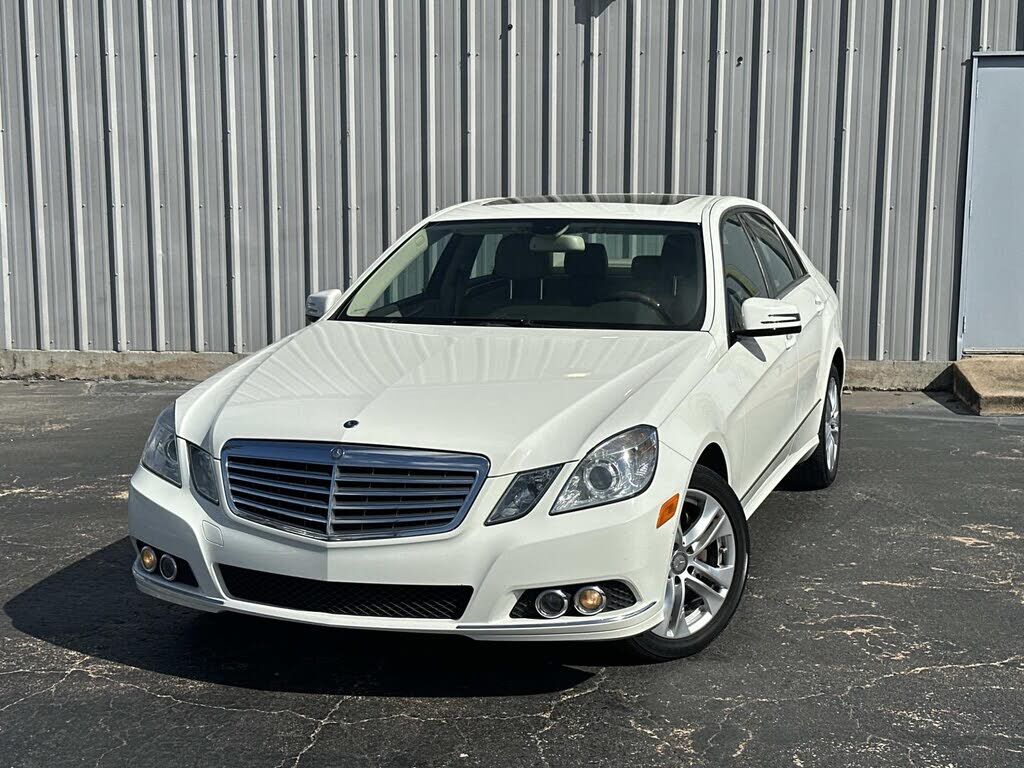 2010 MERCEDES-BENZ E-Class