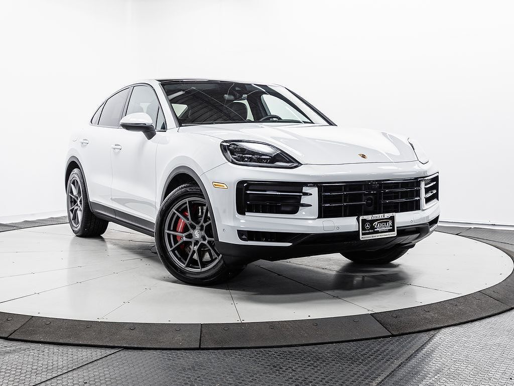 2024 PORSCHE Cayenne