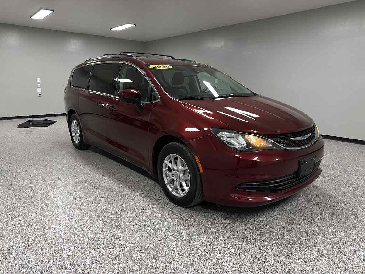 2020 CHRYSLER Voyager
