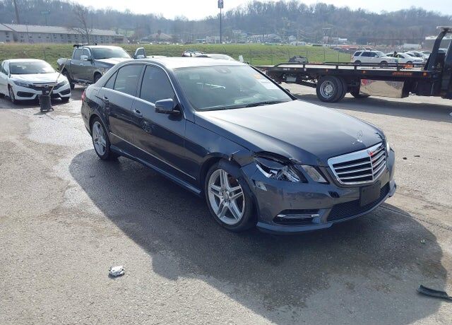 2013 MERCEDES-BENZ E-Class