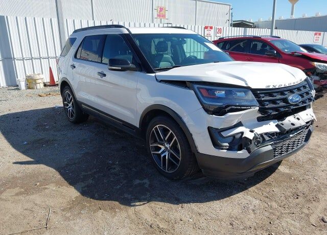 2017 FORD Explorer