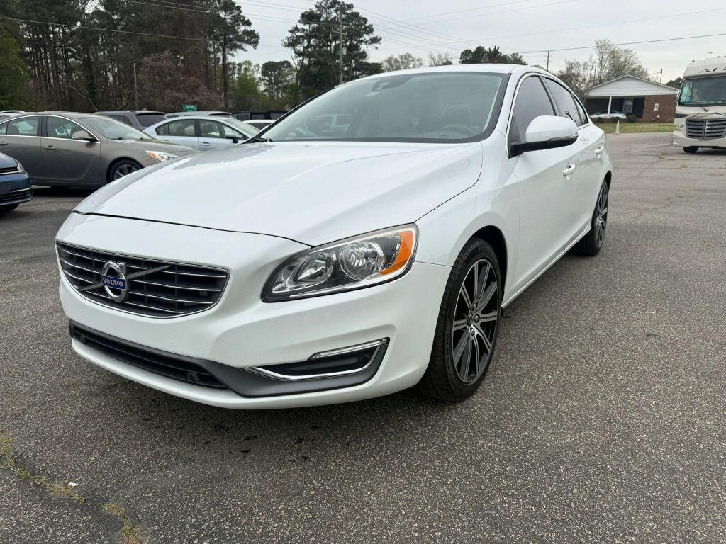 2018 VOLVO S60