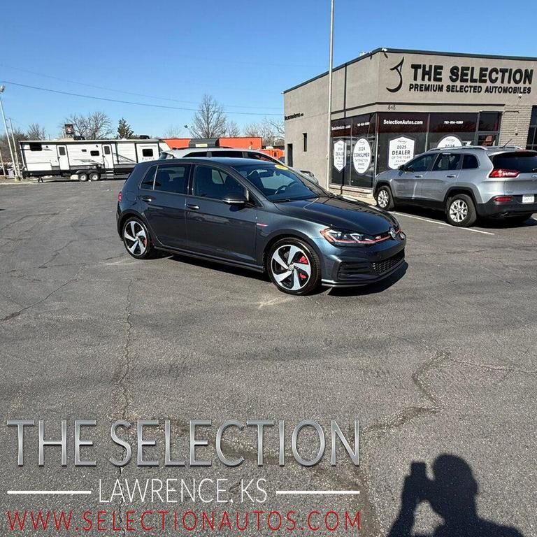 2019 VOLKSWAGEN Golf GTI