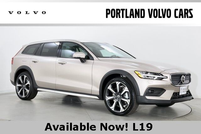 2026 VOLVO V60CC