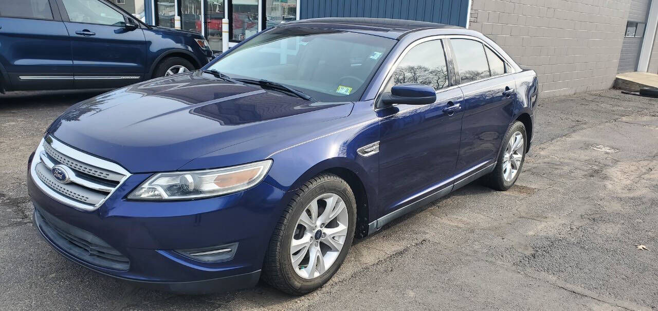 2011 FORD Taurus