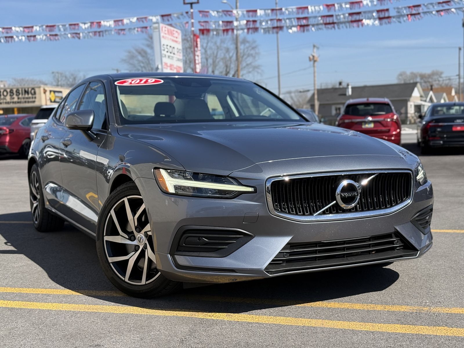 2019 VOLVO S60