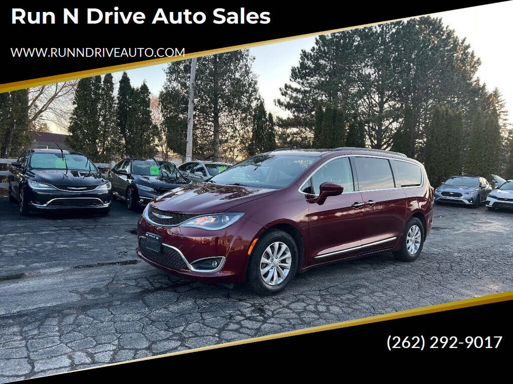 2017 CHRYSLER Pacifica